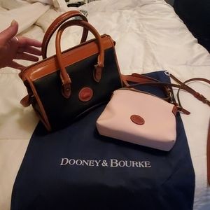 2 Dooney & Bourke hand bags